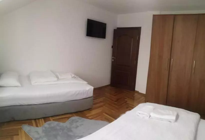 هتل Zlatna Kruna
