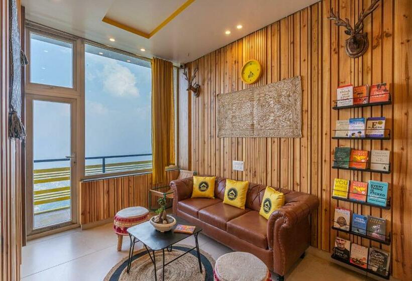 The Hosteller Kufri, Shimla