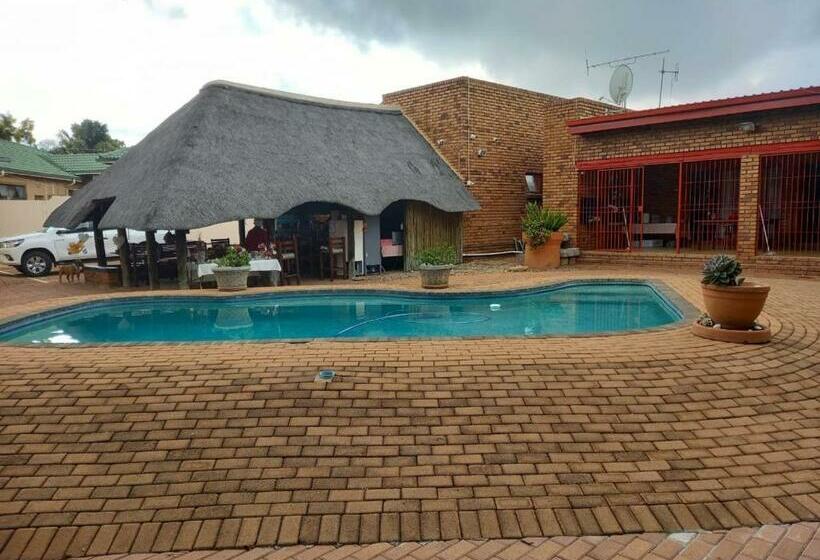 تختخواب و صبحانه Die Rooi Windpomp