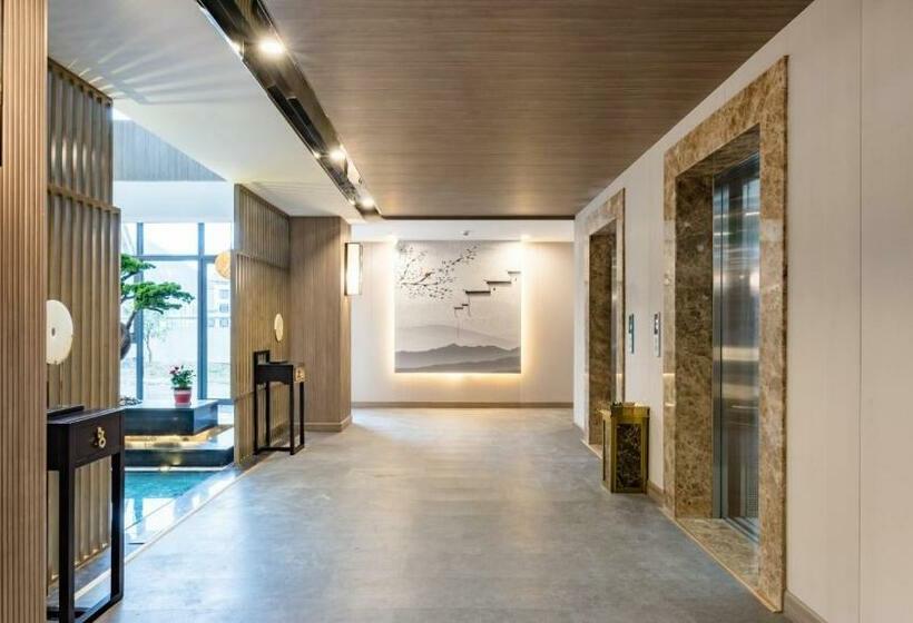 Floral Hotel Shitai Se Shui Wan