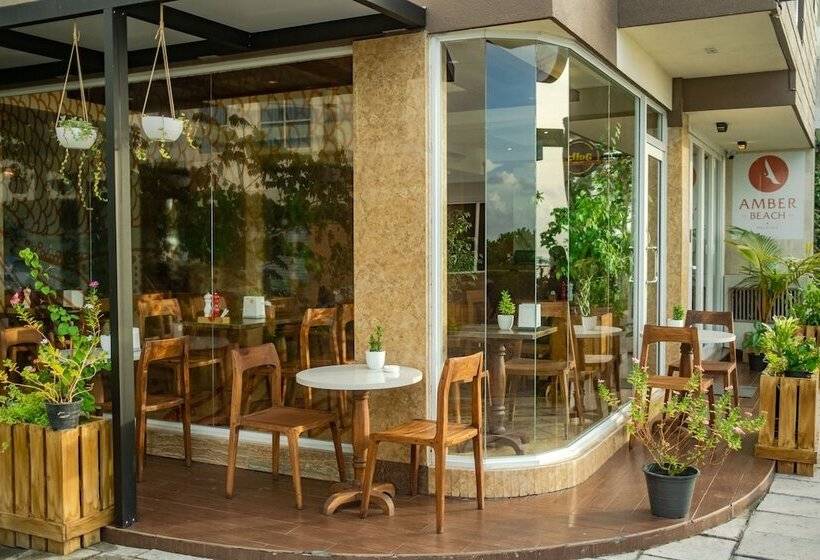 هتل Amber Beach