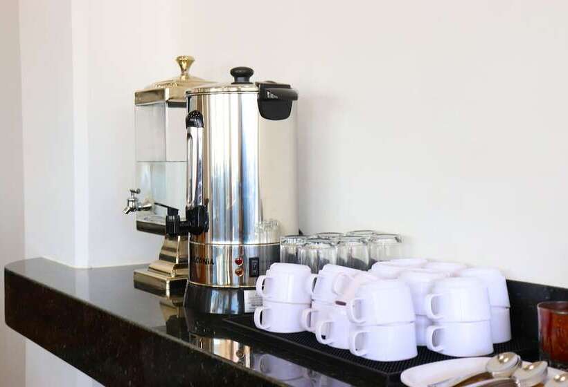 בית מלון כפרי Bugari Aeropuerto Guadalajara