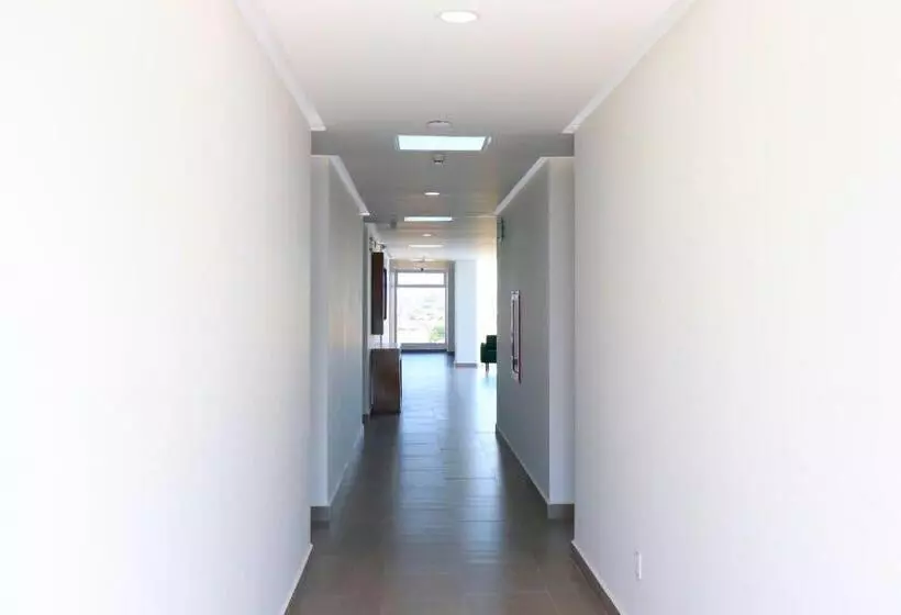 ホテル Bugari Aeropuerto Guadalajara