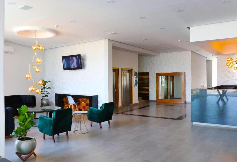 בית מלון כפרי Bugari Aeropuerto Guadalajara