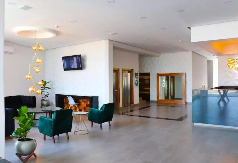 ホテル Bugari Aeropuerto Guadalajara