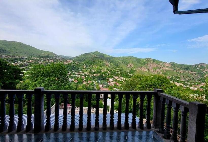 پانسیون Popock Goris