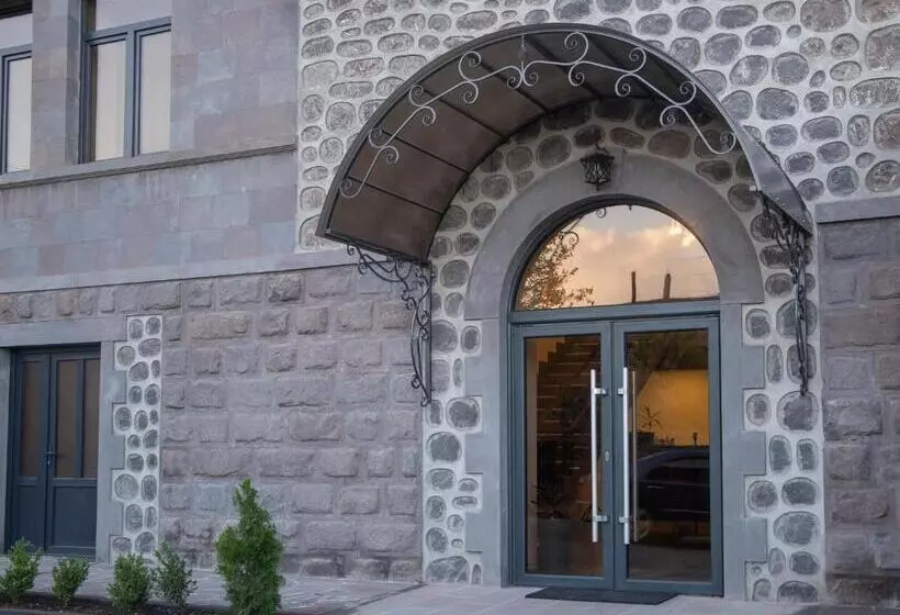 پانسیون Popock Goris