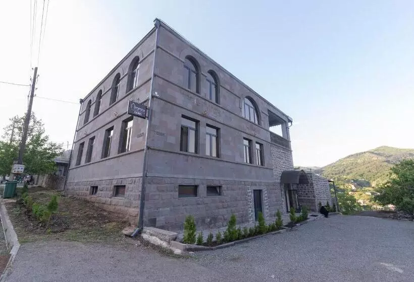 پانسیون Popock Goris