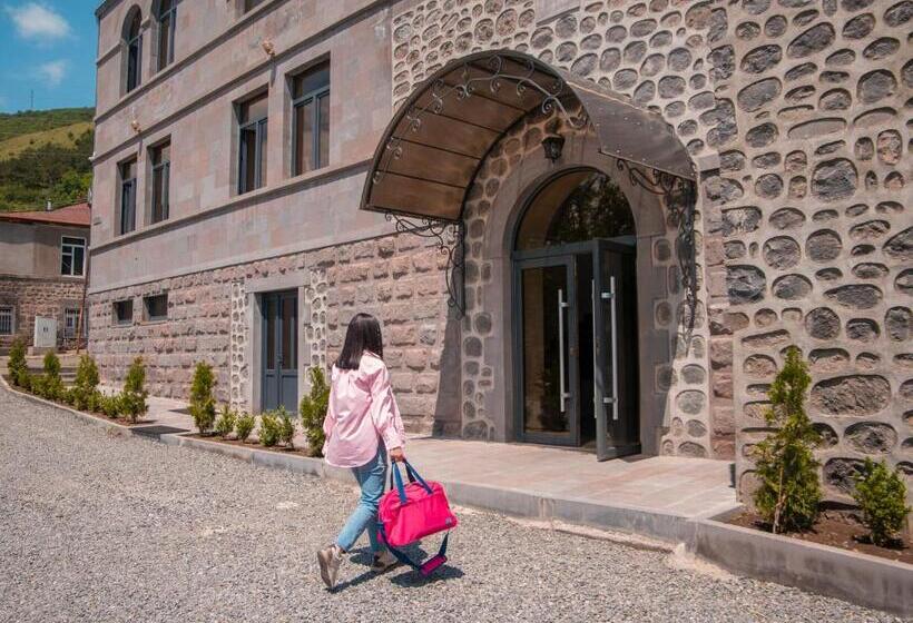 پانسیون Popock Goris