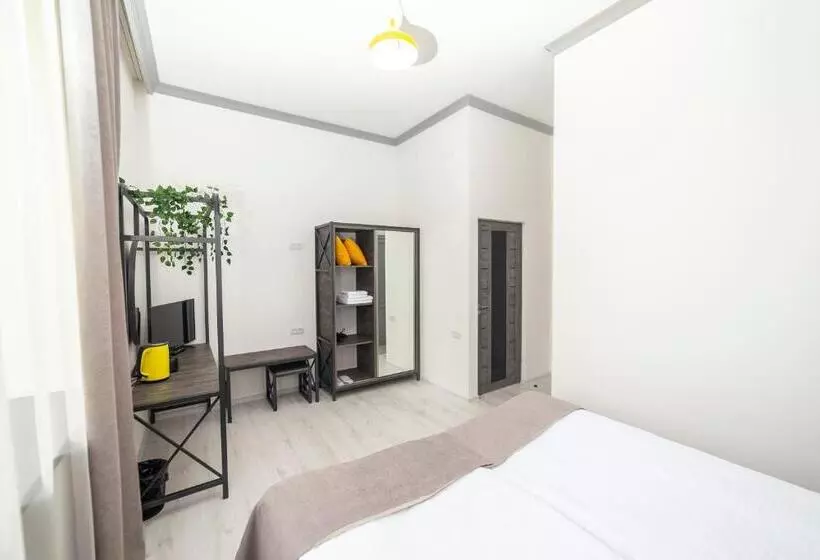 پانسیون Popock Goris