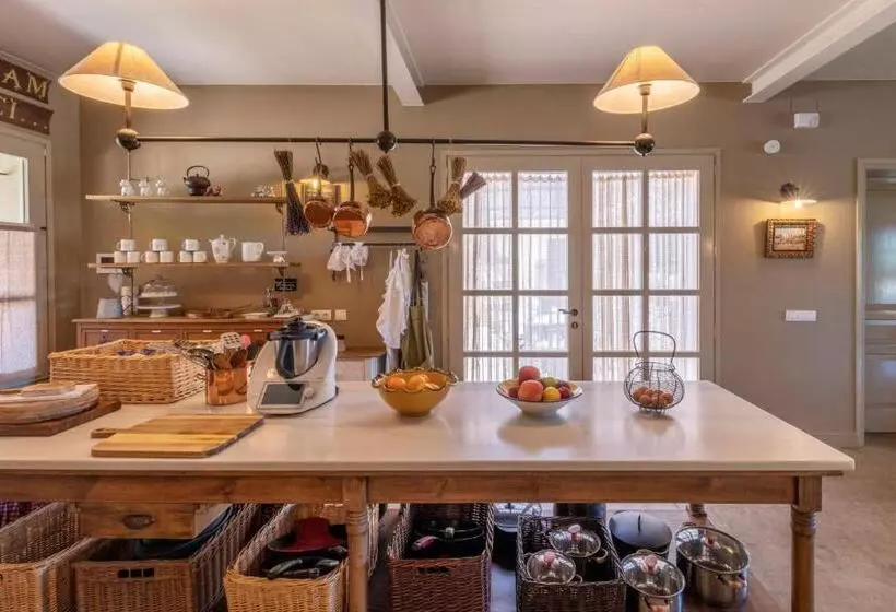 Aamiaismajoitus (B&B) Can Casi House