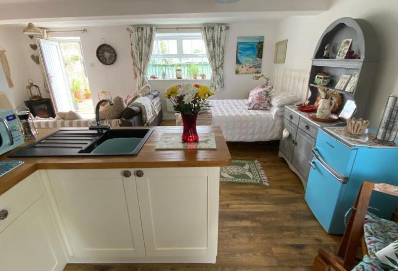 膳宿费 Wheelhouse   Grinkle Bell Cottage