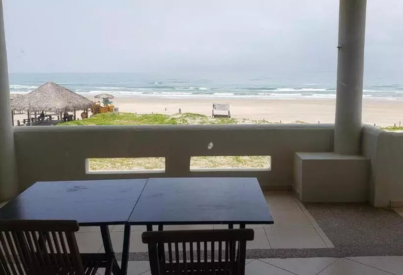 Hotelli Carasol Villas Y Suites Privadas