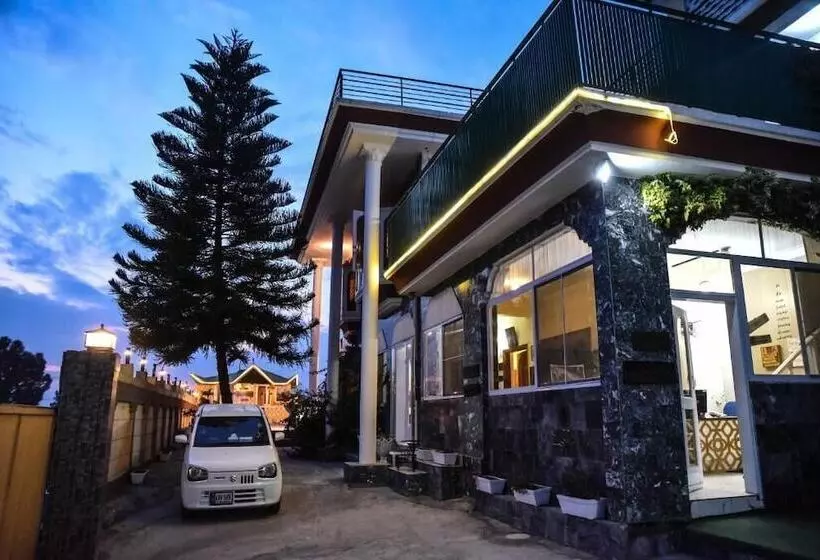 پانسیون Republika Central