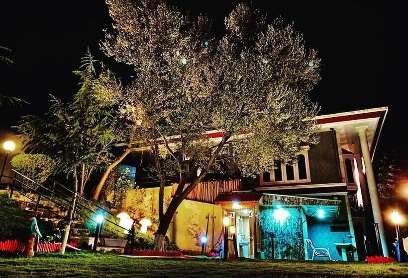 پانسیون Republika Central