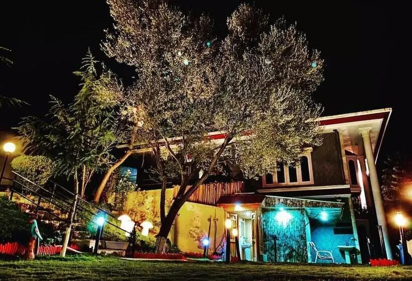 پانسیون Republika Central