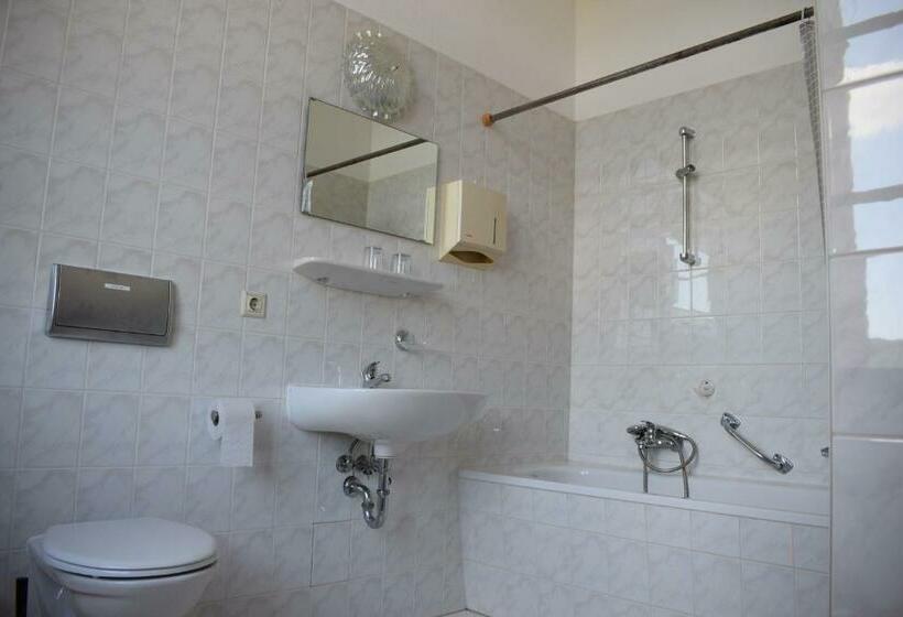 Pension Zur Alten Schule