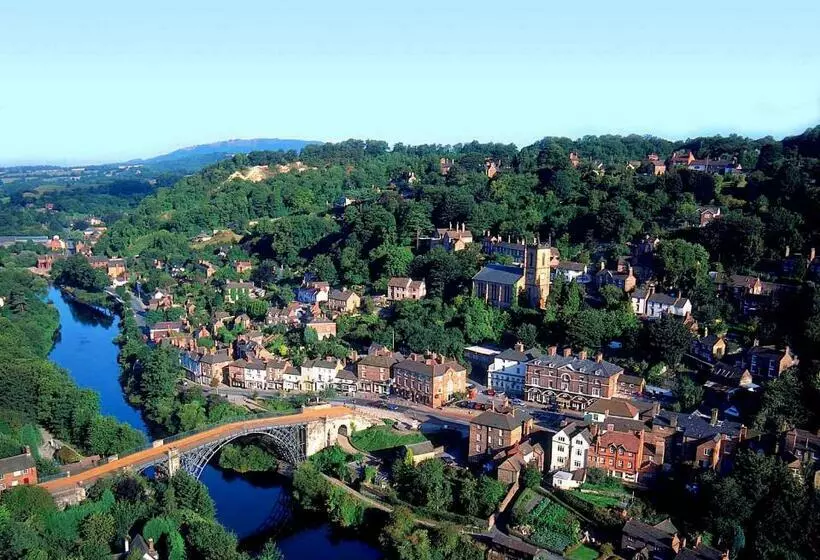 Lomakeskus Ironmasters House