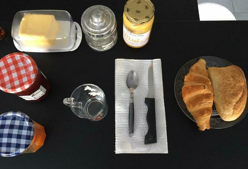 ベッドアンドブレックファースト La Chambre Rose