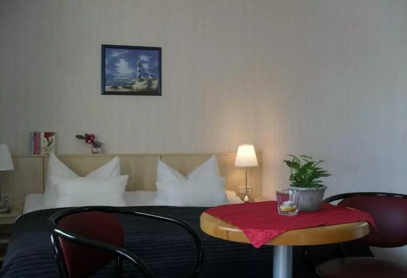 Hotelli Pension Zur Mole