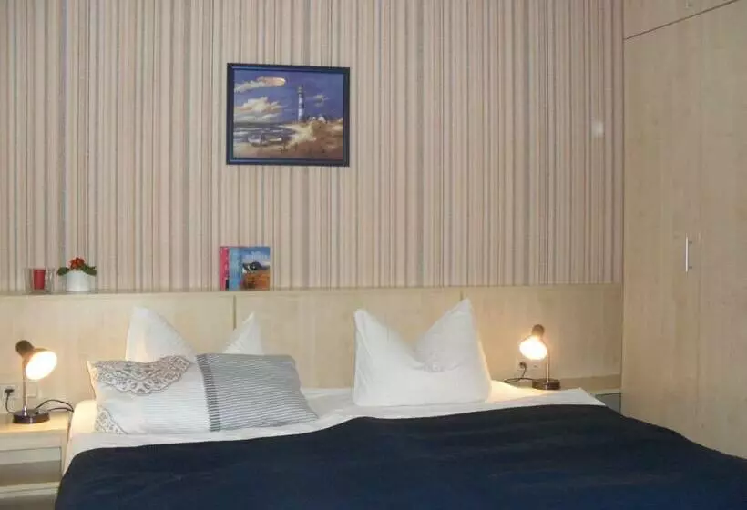 Hotelli Pension Zur Mole