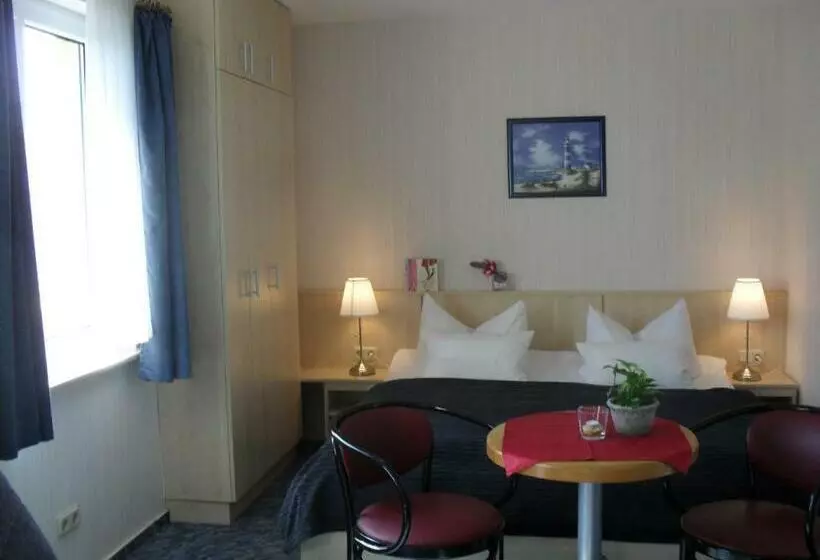 Hotelli Pension Zur Mole