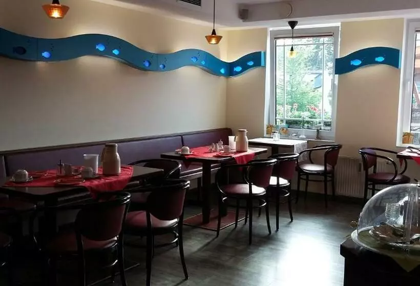 Hotelli Pension Zur Mole