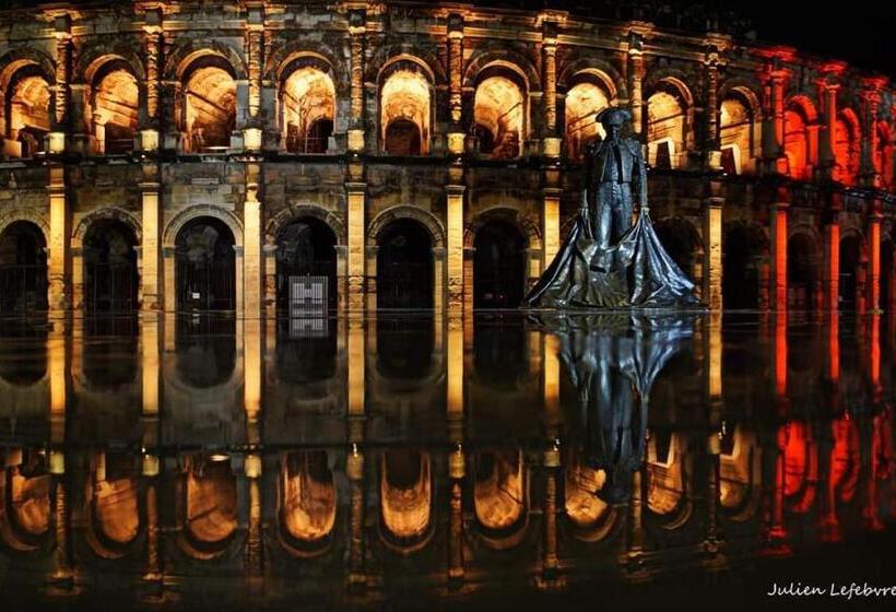 پانسیون Le Mazet En été   Studio En Garrigue Nimoise