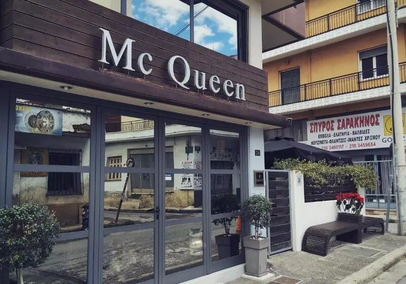 Mc Queen Rooms & Apartments
