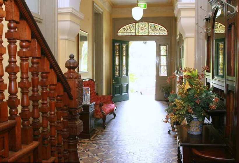 ホテル Avonmore On The Park Boutique