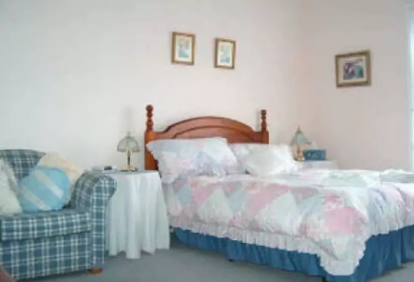 Отель Cape Bridgewater Seaview Lodge