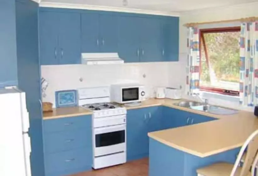 Отель Cape Bridgewater Seaview Lodge