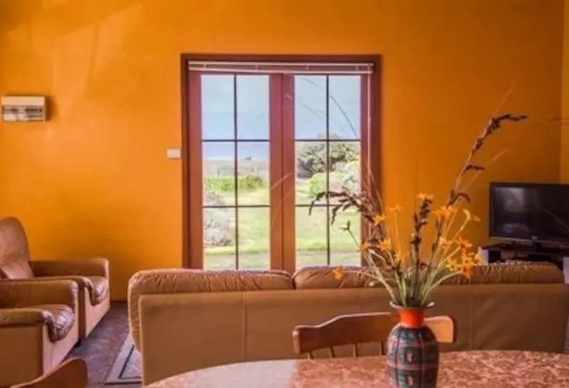 Отель Cape Bridgewater Seaview Lodge