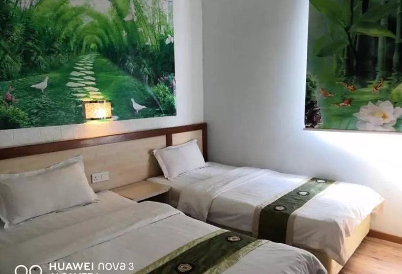 בית מלון כפרי Mega Inn