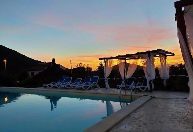 Отель Sa Corti De Sa Perda Piscinas