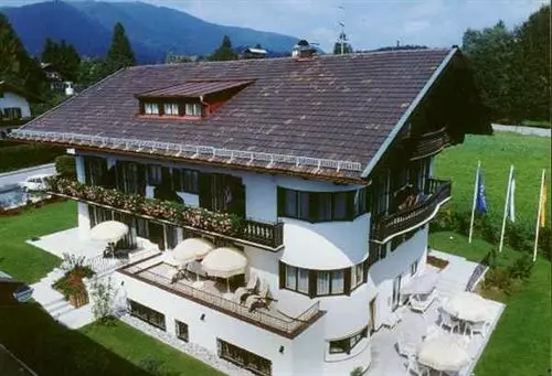 ホテル Setzberg Zum See