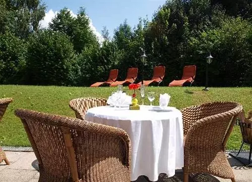 ホテル Setzberg Zum See