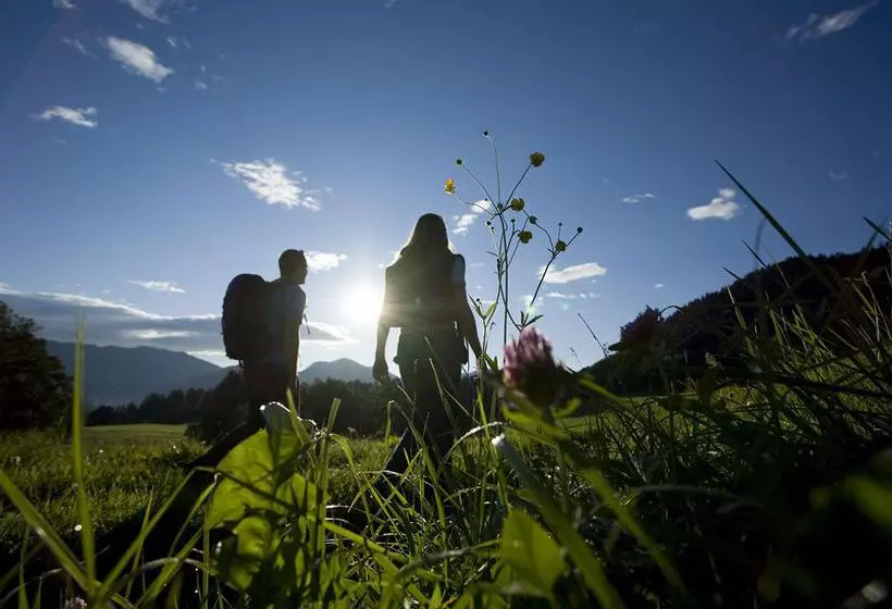 ホテル Setzberg Zum See