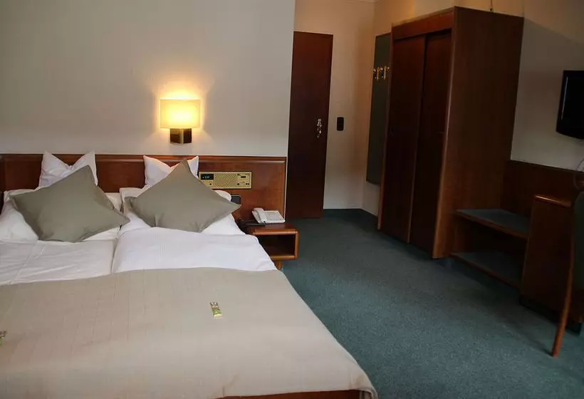 ホテル Setzberg Zum See