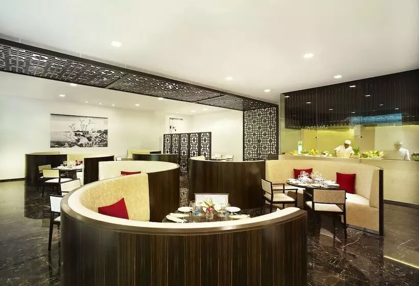 Hotel Vivanta Chennai It Expressway Omr