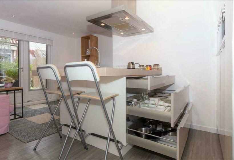 مبيت وإفطار Bed & Bike Studio Amsterdam