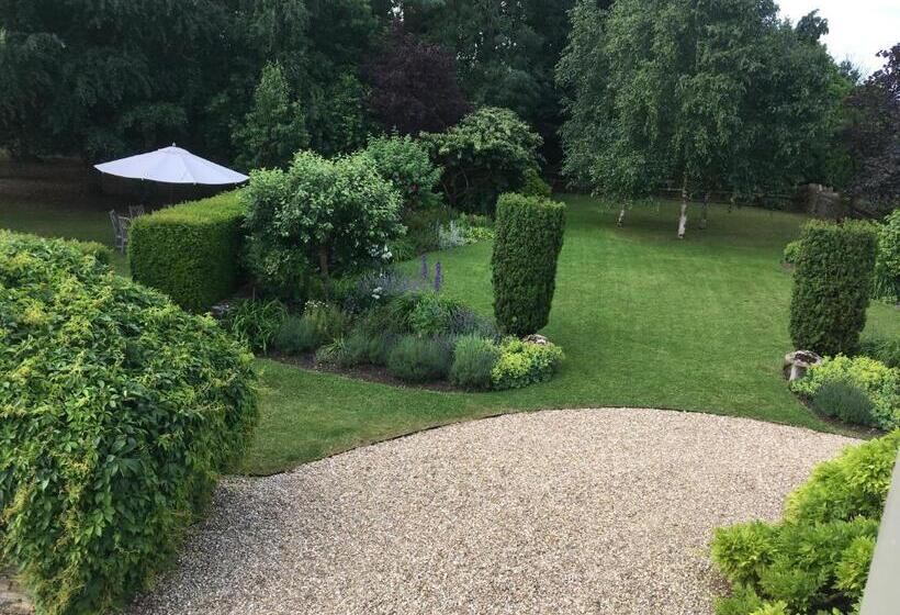 مبيت وإفطار Field End House Strawberry Lane Meysey Hampton