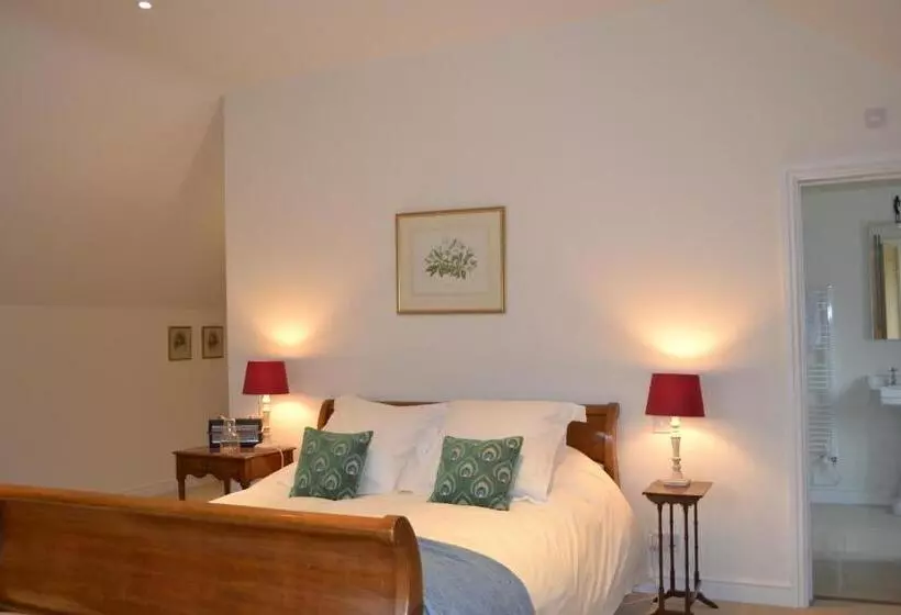 Aamiaismajoitus (B&B) Field End House Strawberry Lane Meysey Hampton