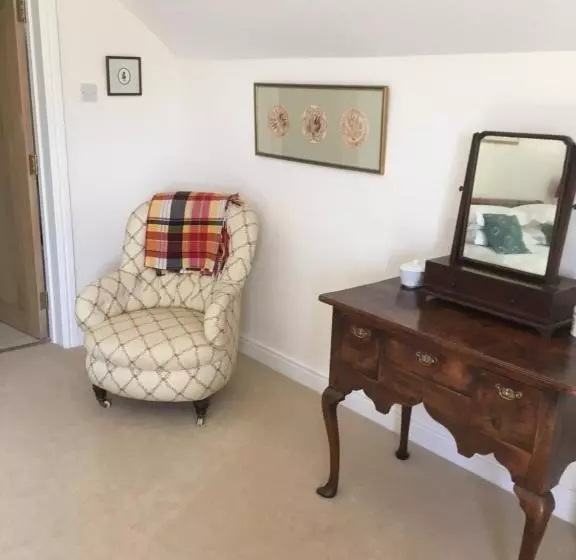 Aamiaismajoitus (B&B) Field End House Strawberry Lane Meysey Hampton