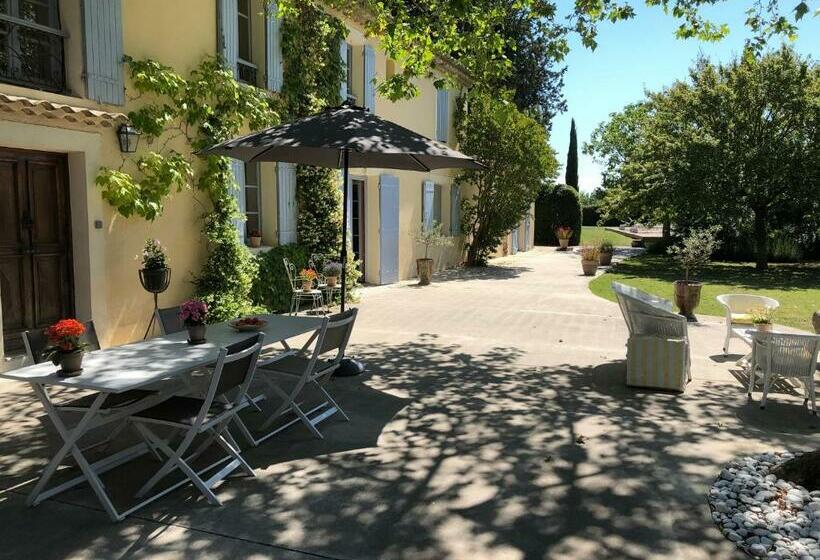 تختخواب و صبحانه Mas Li Doumenge