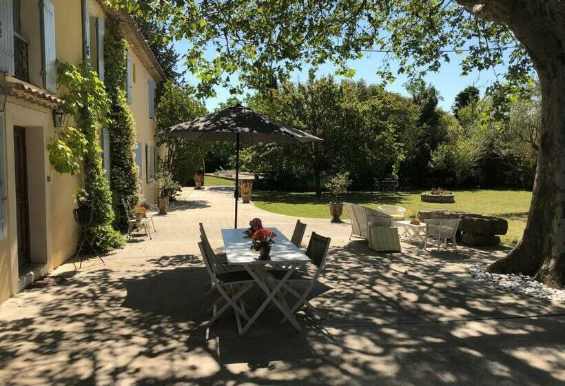 تختخواب و صبحانه Mas Li Doumenge