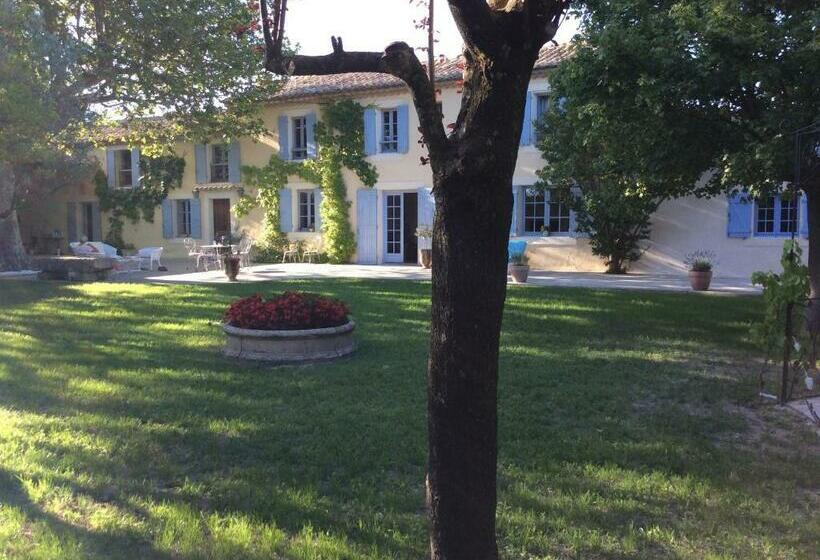 تختخواب و صبحانه Mas Li Doumenge