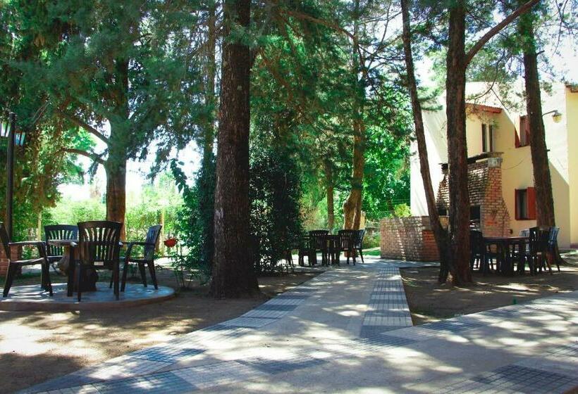 Hotel Ayres Del Bosque