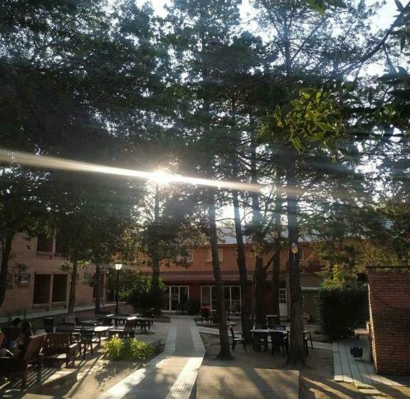 Hotel Ayres Del Bosque