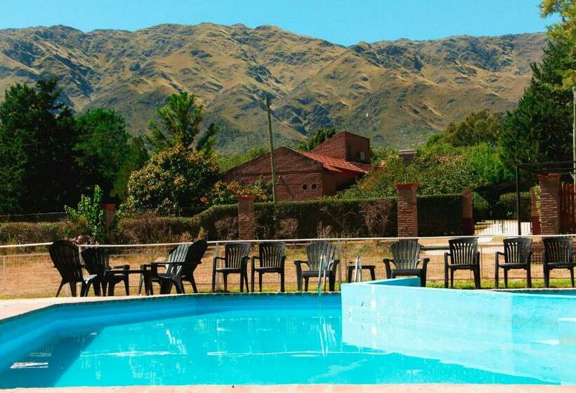 Hotel Ayres Del Bosque